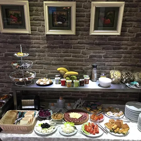 Hotel Garni 018 In 3*