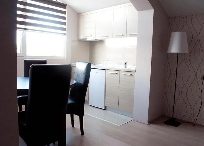 Hotel Garni 018 In 3*